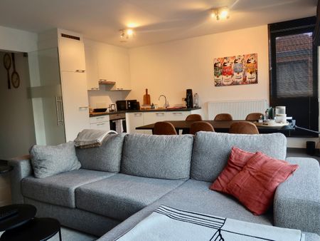 Prachtig energiezuinig appartement met twee slaapkamers, terras en garage! - Photo 2