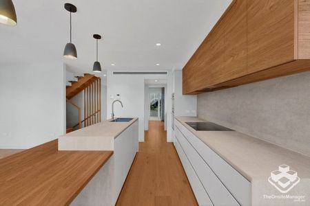 As new executive living - Photo 4