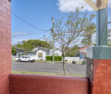 Two bedroom home on large block in quiet street - Photo 5