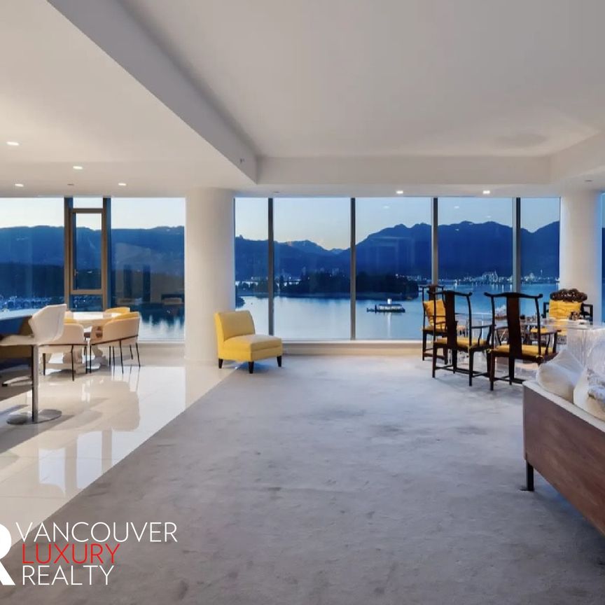 Condo in Downtown Vancouver, BC - Photo 1