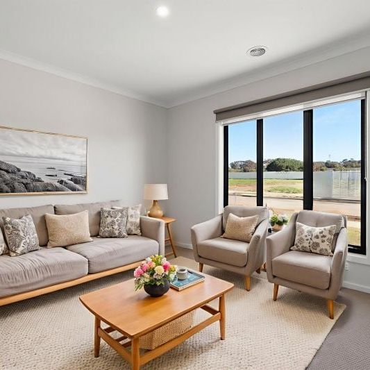 FAMILY HOME IN MOUNT DUNEED - Photo 1