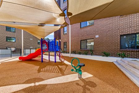 Rouse Hill - Photo 4