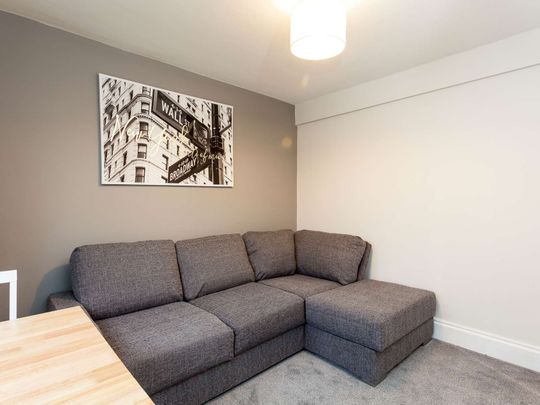 The Birches Room 1 - Photo 1