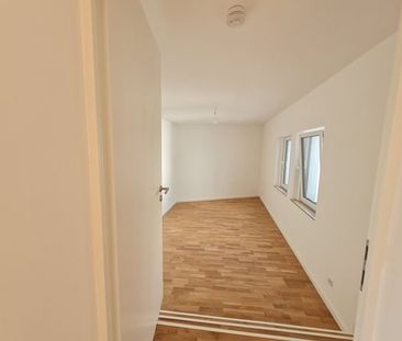 Erstbezug nach Sanierung - Schicke 3- Zimmerwohnung mit Balkon zu v... - Photo 4