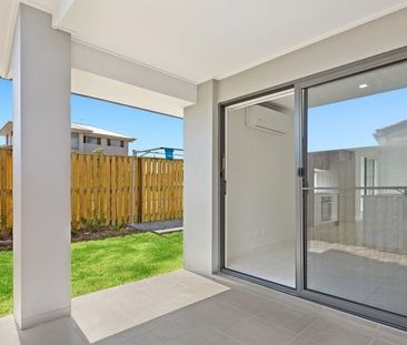 Modern 3-Bedroom Home in Pimpama - Photo 2