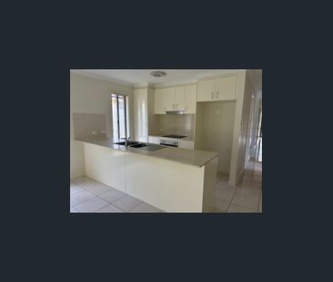 16 Kenneth Drive, Augustine Heights, Qld 4300 - Photo 3