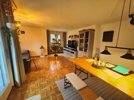 Gemütliche 4.5-Zimmerwohnung mit Sitzplatz und 2 Nasszellen! - Foto 4