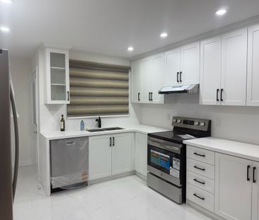 For Lease - 5 Bromley Crescent, Brampton, Ontario - Photo 2