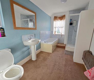 2 bedroom terraced house to rent - Photo 6