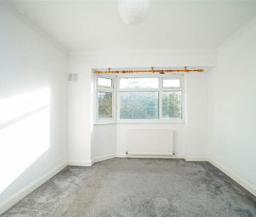 3 bedroom semi-detached bungalow to rent - Photo 6