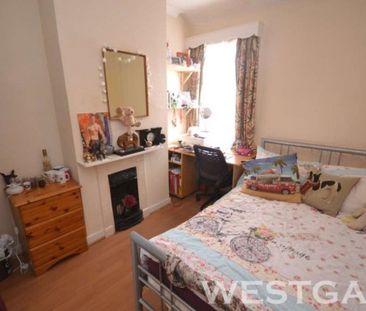 3 Bed - Pitcroft Avenue, Reading - Photo 6