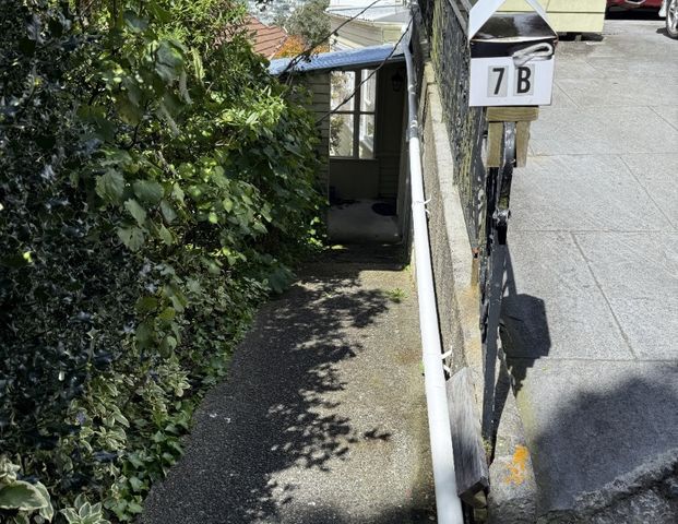 7B Waiteata Road, Kelburn - Photo 1