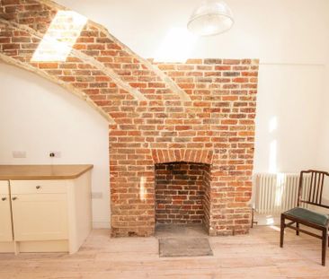 4 bedroom townhouse to rent - Photo 1