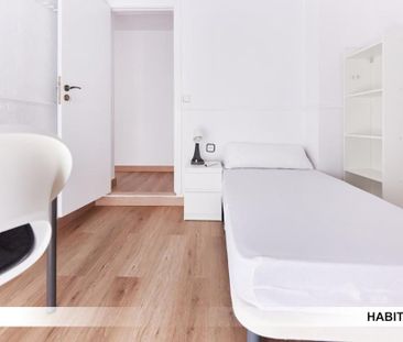 Calle Juan de Ledesma, Sevilla, Andalusia 41006 - Photo 2