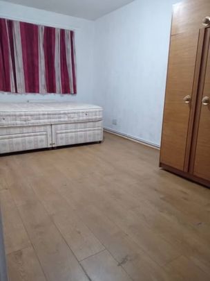 1 Bed Flat, Wesley Close, SE17 - Photo 1