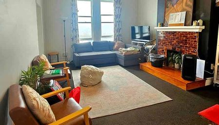 5 bedrooms 2 bathroom in city Thorndon - backyard - Photo 2