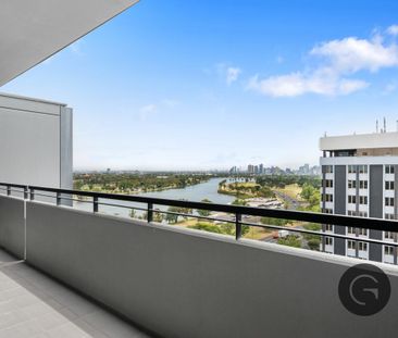 Comfortable Apartment with Stunning Natural Light - Photo 6