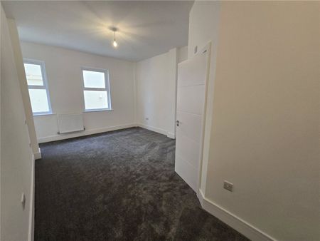 3 bedroom apartment to rent Archery Gardens, St. Leonards-on-Sea, East Sussex, TN38 - Photo 2