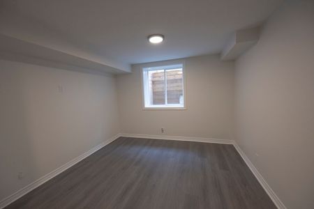 For Lease - B-27 Rockcress Gardens, South of Baseline to Knoxdale, Ontario - Photo 4