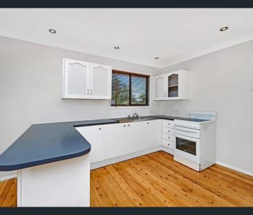 Modern Family Home in Peaceful Coastal Setting. - Photo 4