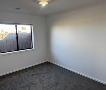 Brand New 4 Bedroom Home - Photo 3