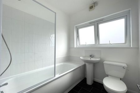 2 bed Flat Clifftown Road, Southend-on-Sea, SS1 - Photo 5