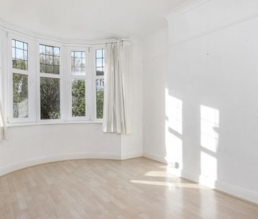 3 bedroom detached house to rent - Photo 3