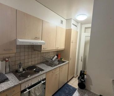 Logement de 3 pièces offrant confort et praticité au quotidien. - Photo 1