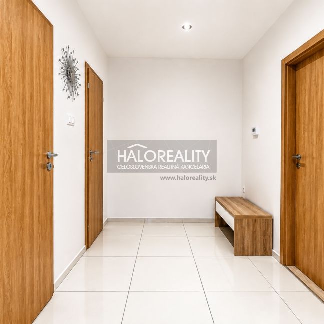 Rodinný dom na prenájom 70m2, Nové Zámky - Photo 1