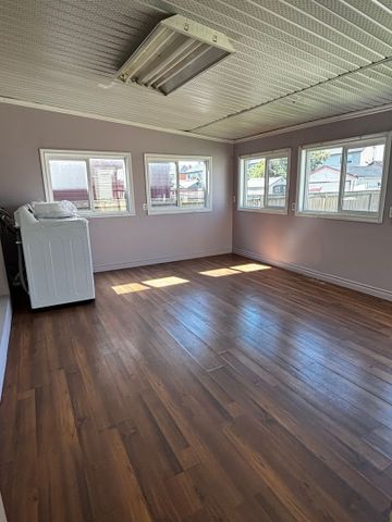 Main Floor Rental – 3 Bedroom Home in Martindale - Photo 3