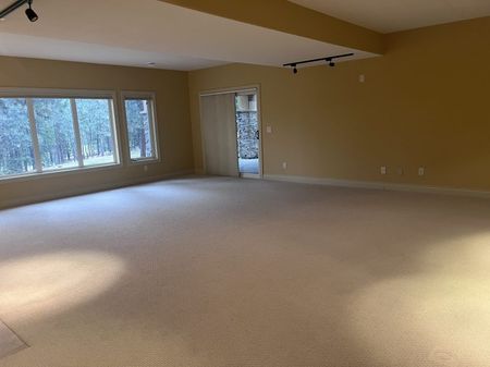 4 Bed – 3 Bath – Gallaghers Canyon - Photo 2