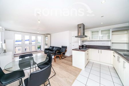 2 bedroom flat to rent - Photo 2