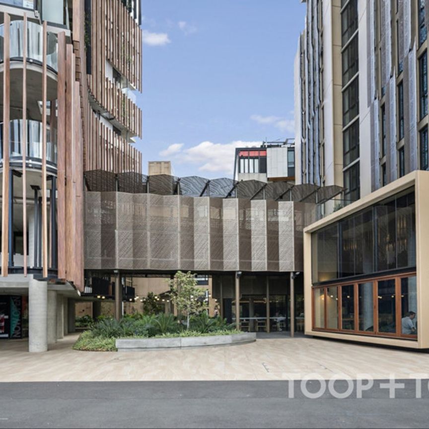 FURNISHED LIVING ON FLINDERS - Photo 1