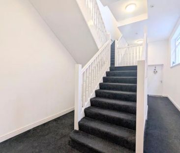 Second Floor Apartment, Lord Street, Southport, Merseyside, PR8 - Photo 6