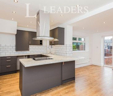 3 bedroom semi-detached house to rent - Photo 6