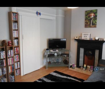 2 bedroom end of terrace house to rent - Photo 1