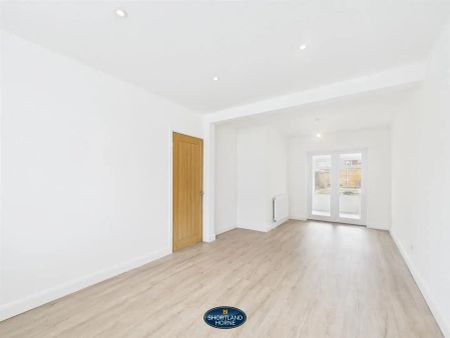 Hipswell Highway, Wyken, Coventry - Photo 3