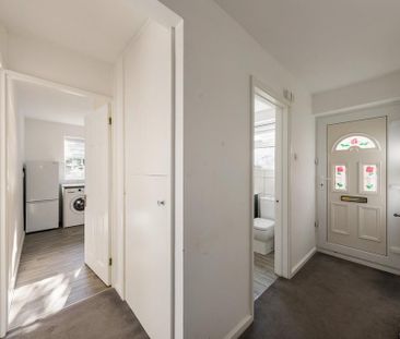 2 bedroom maisonette to rent - Photo 2