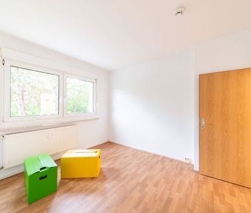 Bezugsfertige 3 Zimmer-Wohnung mit Einbauküche zum 01.12.2024 - Foto 2