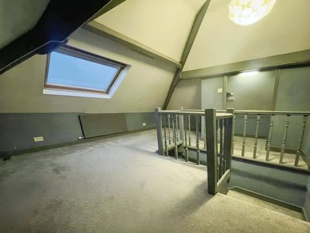 4 bedroom semi-detached house to rent - Photo 5