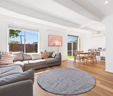 FAMILY HOME IN THE HEART OF CHELSEA! - Photo 5