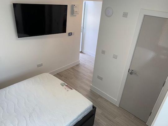 Studio to rent - Photo 1