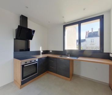 Location Appartement 3 pièces 64m² CHATELLERAULT 86100 - Photo 1