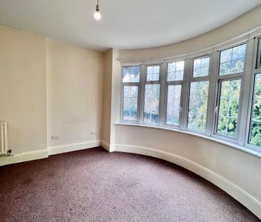 Midanbury Lane - Photo 4