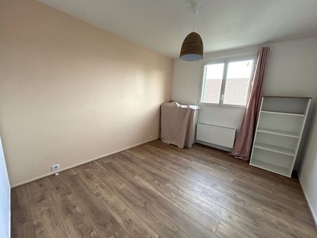 Location maison 6 pièces, 104.40m², Saint-Médard-en-Jalles - Photo 4