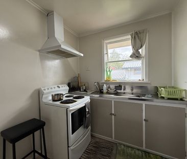 Great 2 bedroom unit - Photo 3