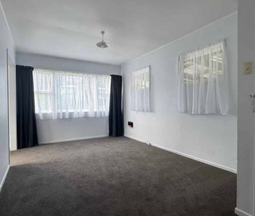 Sunny Family Home - Photo 1