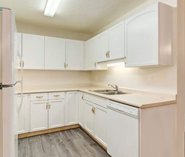 Classic Suite - 2 Bedroom - Photo 5