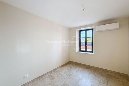 Maison 3 pièces avec cour - Photo 3