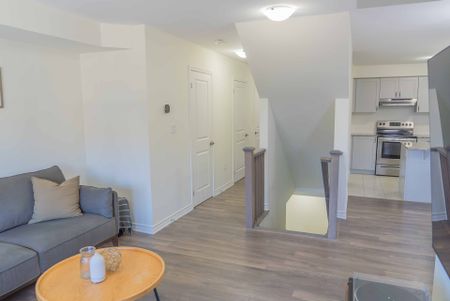 For Lease - 3372 Swordbill Street, Pickering, Ontario - Photo 3